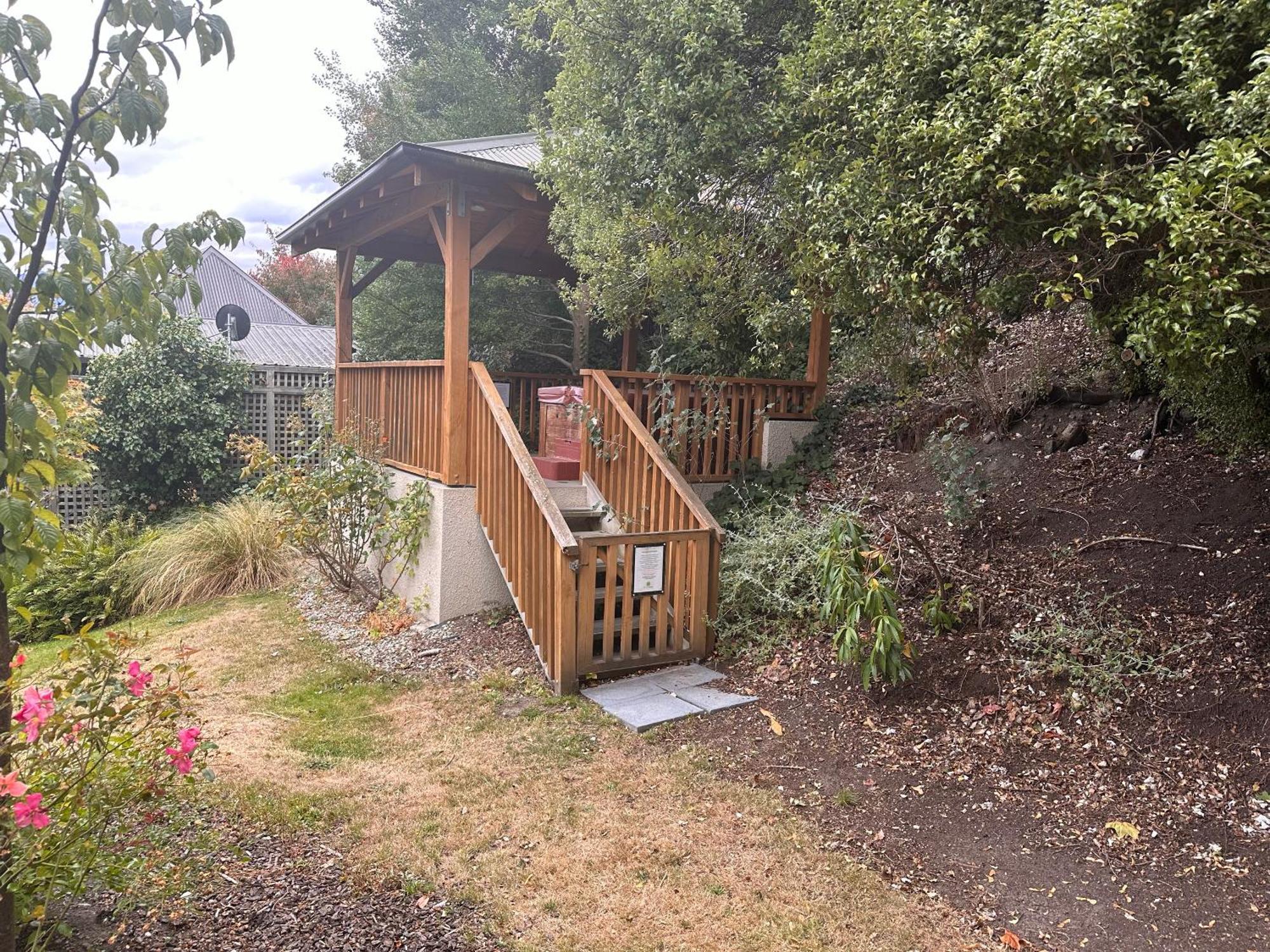 Wanaka Springs Lodge Exterior photo