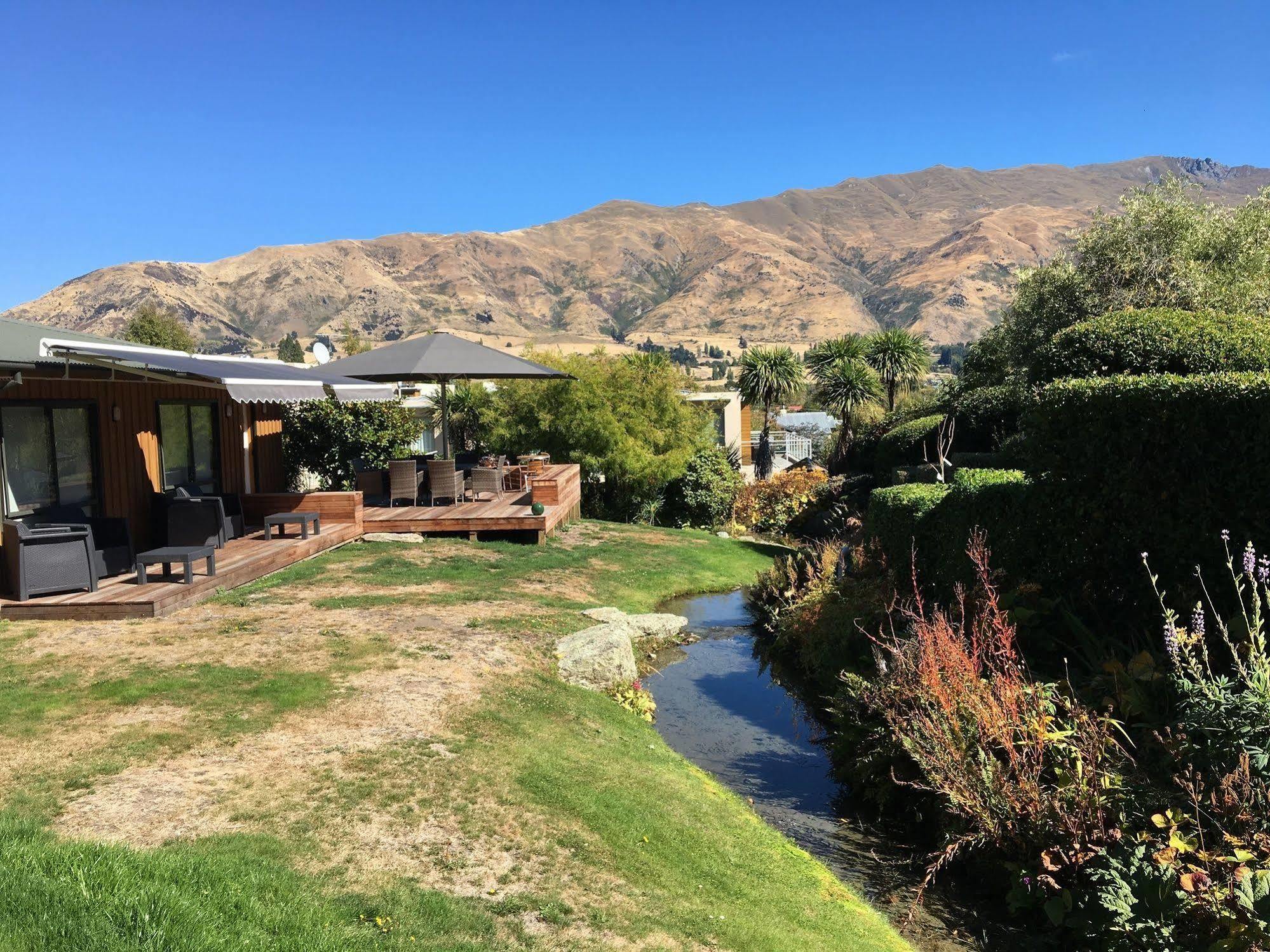 Wanaka Springs Lodge Exterior photo